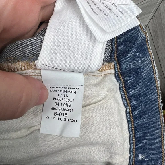 NWT Abercrombie High Rise Ripped Mom Jean Sz 18 Long - Picture 8 of 11